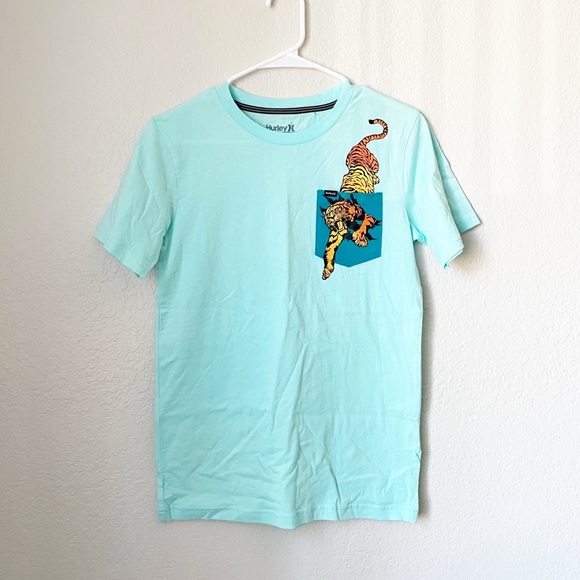 Hurley Tops - 🌻 Hurley | Tiger Graphic Pocket Tee